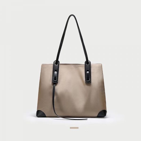Factory OEM Europe elegance simple casual leather handbag