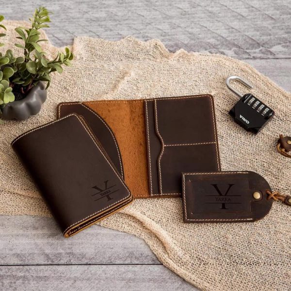 Personalized women and men passport holder and luggage tag set