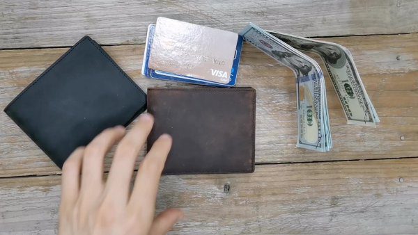 Custom Men Bifold RFID Blocking Leather Wallet
